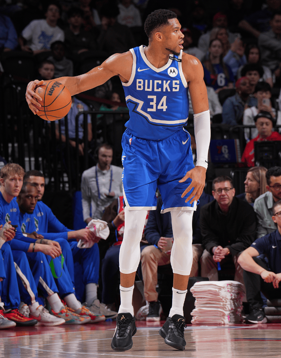 不到24岁！杰伦·约翰逊成为历史上砍下20+15+15最年轻前锋