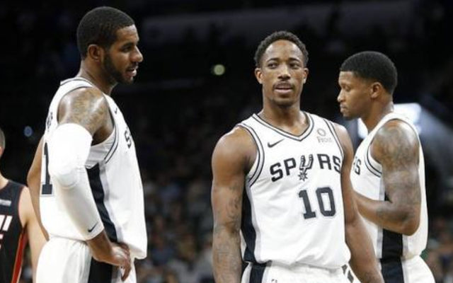 热闻｜B费一传两射造两大神迹！曼联客场4-1大胜狼队升至英超第六