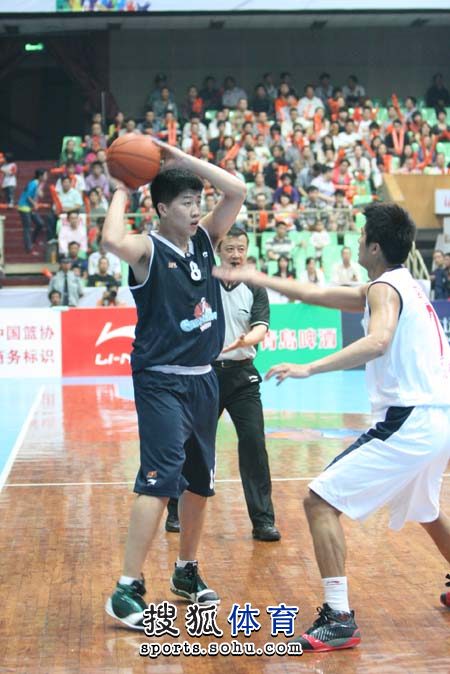 NBA明星球员换队动态