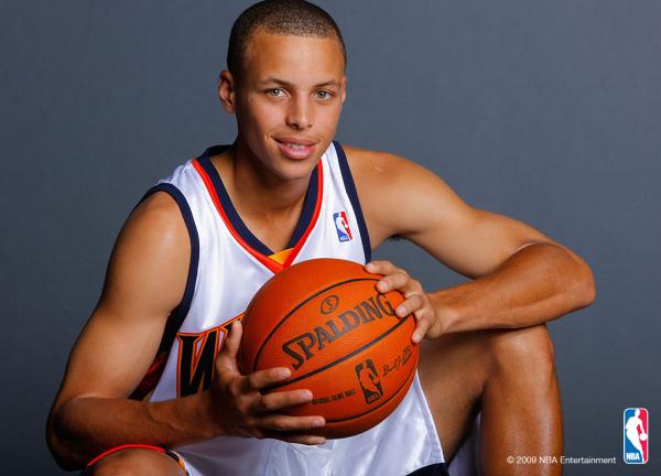 曼晚：曼联正在加紧追逐安德森，并希望与卡塞米罗降薪续约