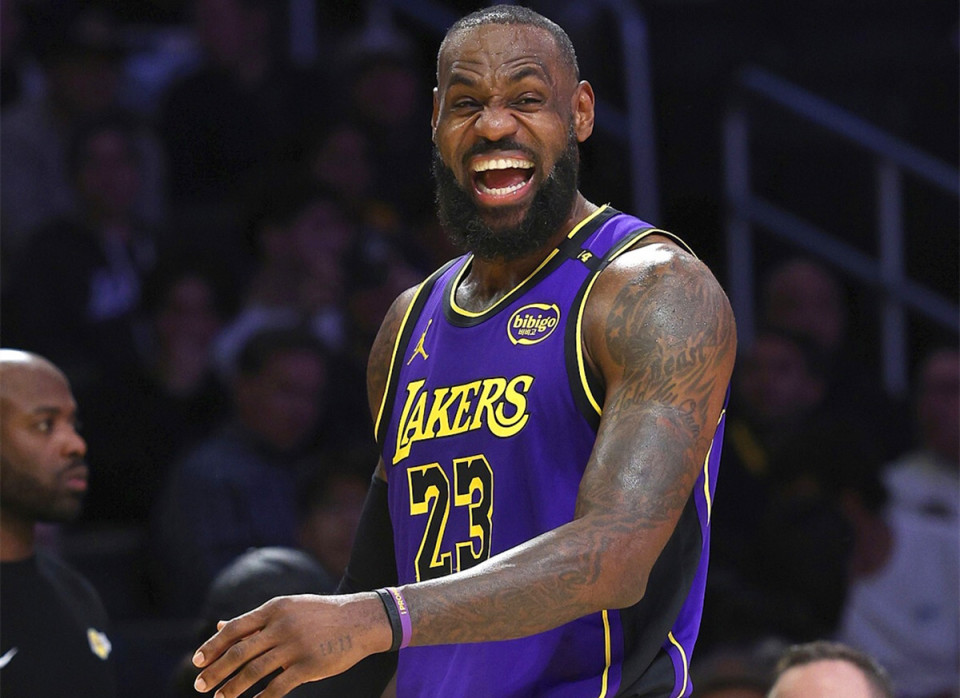 申花官方：今日一线队收假集结训练，阿苏埃、陈晋一等未归队