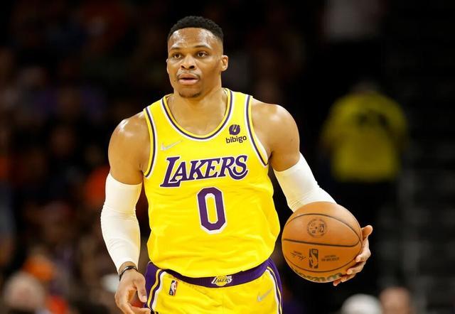 B费谈C罗被罚下：这是足球里会发生的事，他知道自己犯了错误