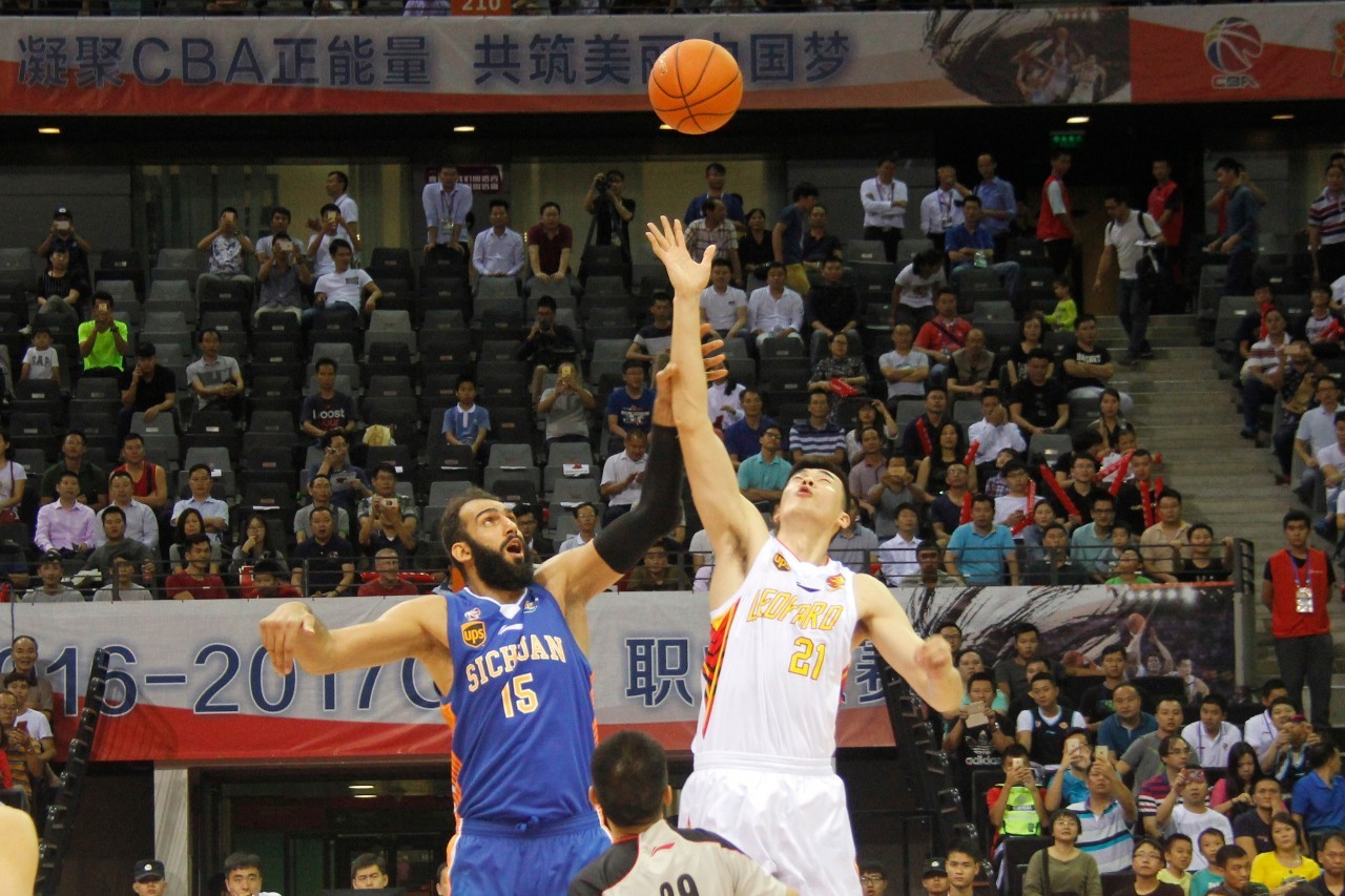 乌拉圭历史第三人，巴尔韦德达成欧冠70场里程碑