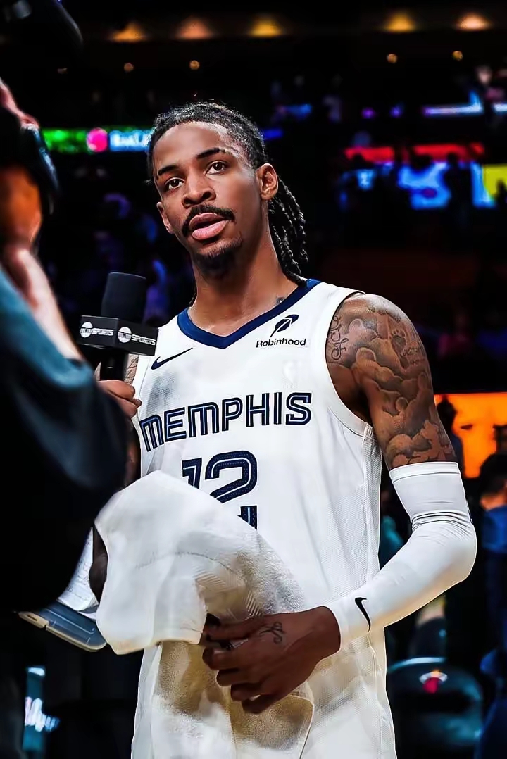 龙赛罗：皇马的球员仿佛生活在另一个世界，根本没有任何明确目标