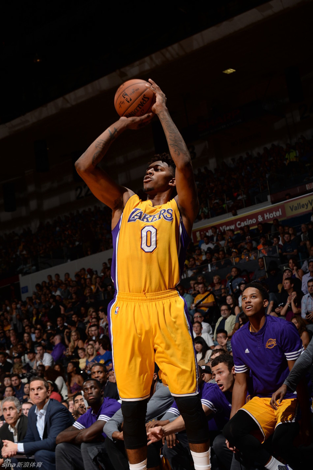 足球曝某豪门将出售队内三名老将，重建计划开启