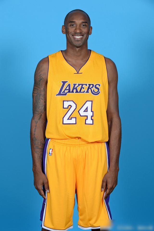 VAR回顾：曼联在狼队的两次手球点球