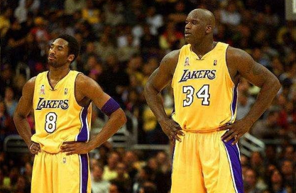 教练公开怒喷裁判，记者会炸裂