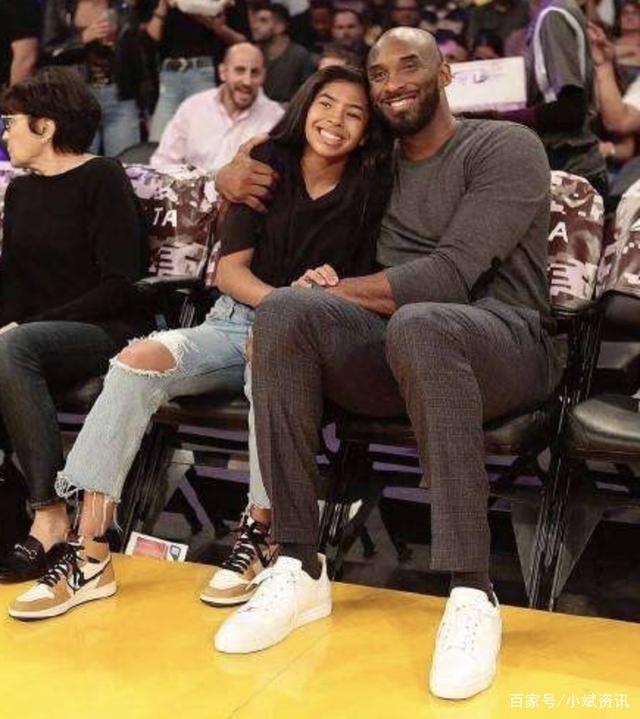 赫内斯支持废除50+1，拜仁球迷拉横幅反对：这是不可想象的