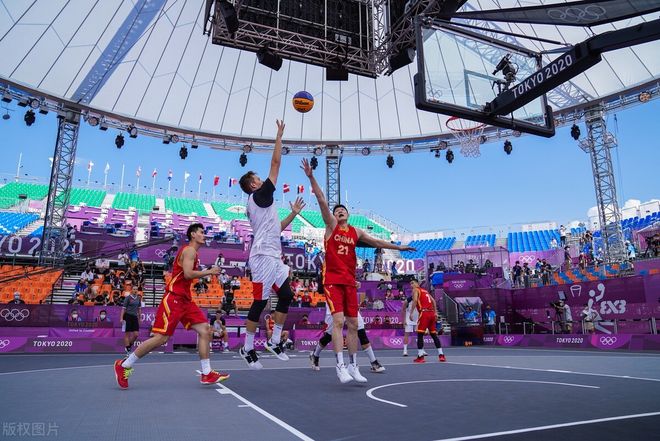 意甲战报：博纳佐利点射萨纳布里亚建功，克雷莫纳2-0莱切